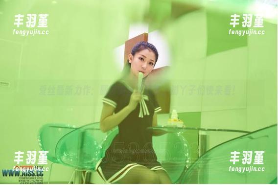 爱丝最新力作：丽莎的丝袜日常，脚丫子们快来看！