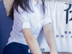 BoBoSocks袜啵啵 - 在线游览小奶熊的校服，高清看得人肆无忌惮放飞自我。