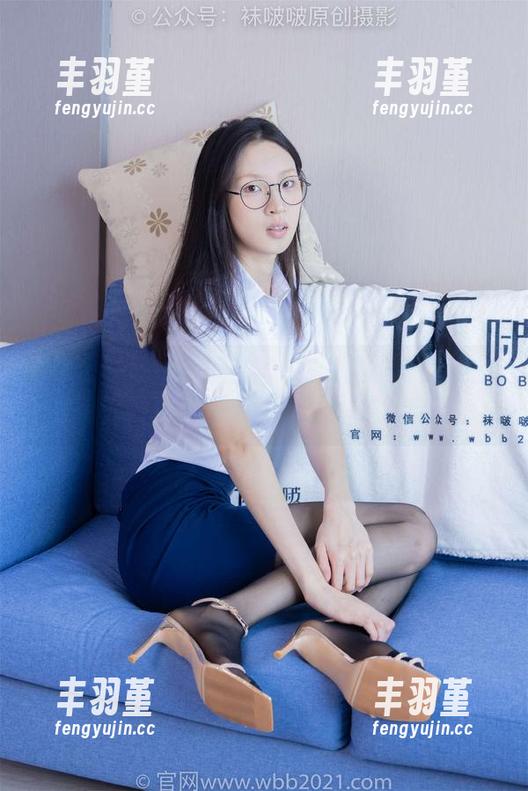 BoBoSocks袜啵啵 - 在线游览小奶熊的校服，高清看得人肆无忌惮放飞自我。