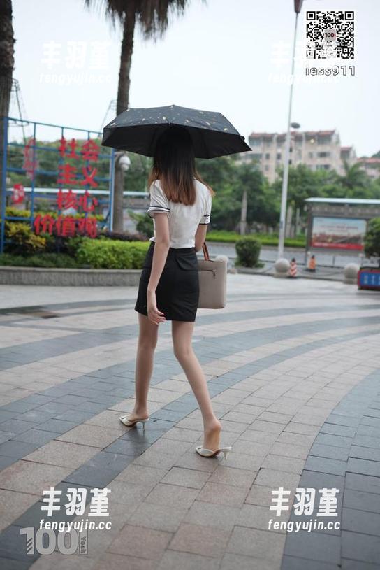 IESS异思趣向 - 从皮裙到肉丝，秋秋的每一处细节都香喷喷，高清美图等你来赏！