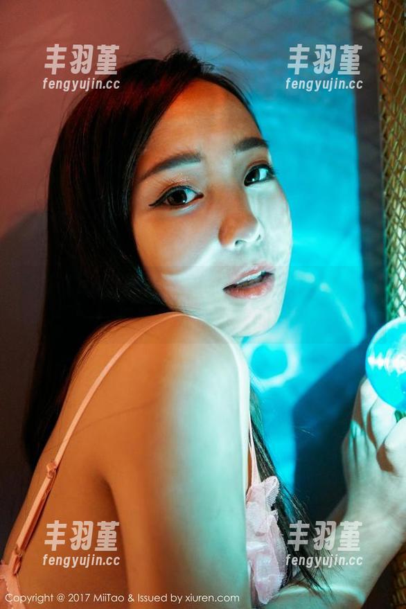MiiTao蜜桃社 - 要命的琉璃lily办公室：资源别处找不着的日常