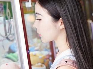 MiiTao蜜桃社 - 蜜蕊Mary穿白衬衫的姿态，免费美图可以做表情包，你敢点开吗？