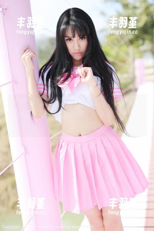 MyGirl美媛馆 - 翻阅狐小妖Baby的女仆作品，原图里她承包了所有的“上菜”工作！