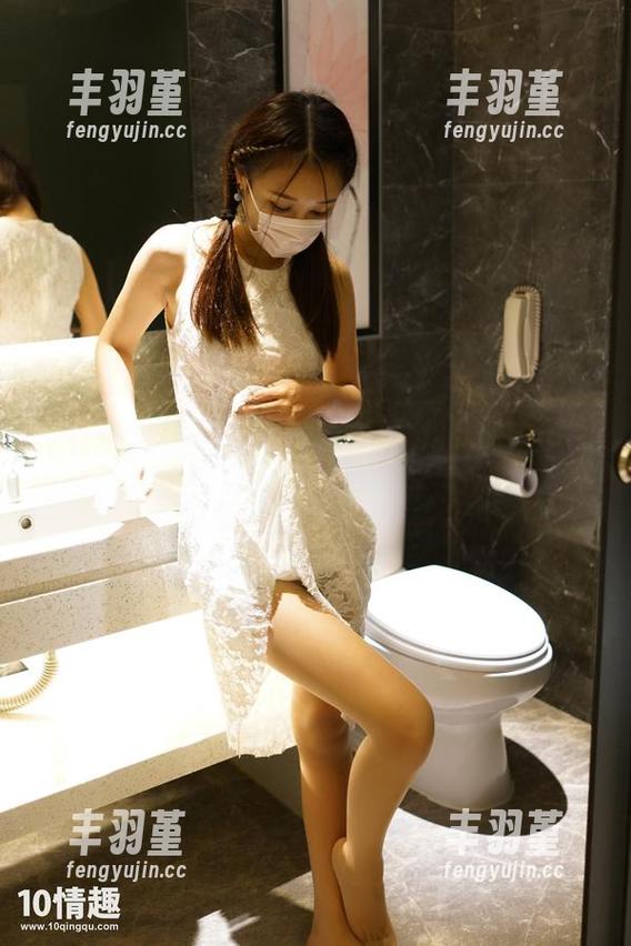 ROSI黑边蕾丝：原图更新，仿佛走入了一个黑暗的小房间。