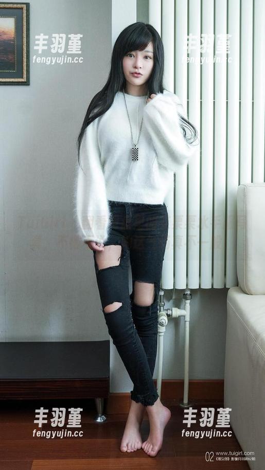 TuiGirl - 翻看网盘里的艾栗栗水手服写真，不得不说，她这气场真不一般！