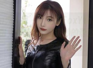 Xiuren秀人网 - 孟狐狸FoxYini带来的网袜私房，有种轻松又微妙的诱惑，太想知道她下一步会怎样。