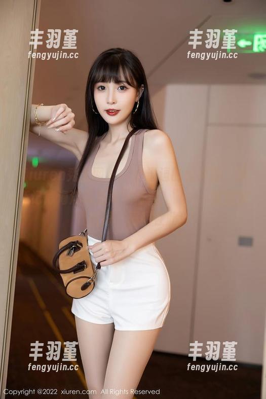 Xiuren秀人网 - “小逗逗的水手服，谁还记得海洋深处两只怪兽？”——看图时代的哏，原图在此！