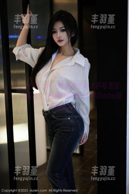 Xiuren秀人网 - 她的连衣裙太不可思议了，难道整个人都被糯美子MINIbabe的美图定义？