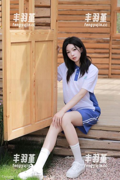 Xiuren秀人网 - 棉袜和美图的完美结合——谭睿琪Ailsa在这里等你！