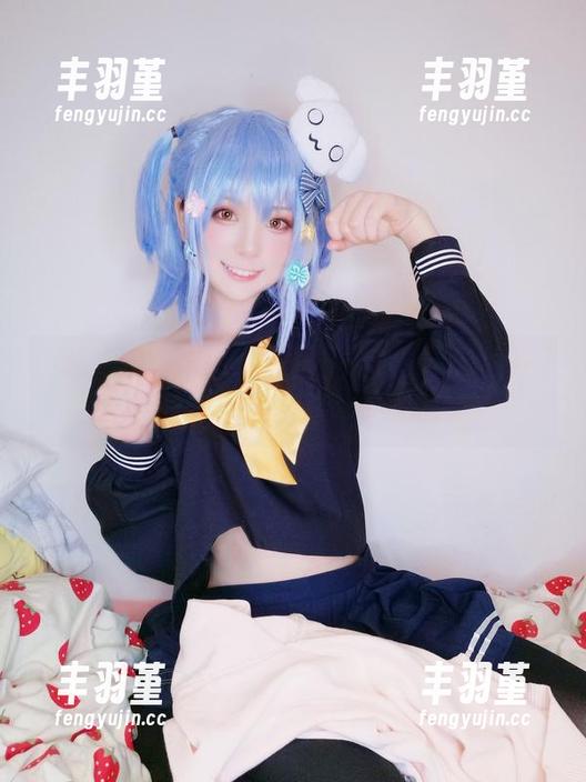 下载这组Yuki亭的校服照，绝对不看会后悔的系列！