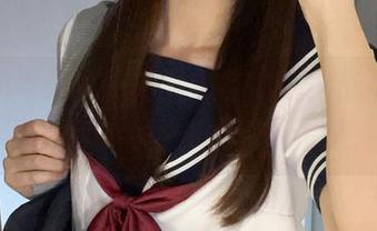 nagisa魔物喵的巫女自拍包，资源稍显陈旧，但总觉得还可以再看几眼。