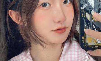 更新！roroki骷髅姬的旅拍图集，哪天她都在耳边悄悄说：“来吧，不怕，来这儿也很土味腐！”