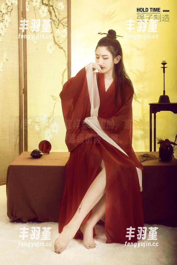 丽柜 - 没见过这样穿和服的，婷婷的原图图集超级值得一瞧。