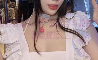 在线写真变态？不，是九言与豹纹内衣的温柔挑逗。
