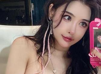 微密圈 - 拿小白兔来配美图，似乎于芷晴想要颠覆纯欲的定义啊！