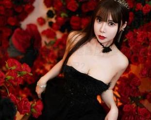 免费写真小助手——双马尾亚马逊鲶鱼，要不来点不一样的裤袜搭配？