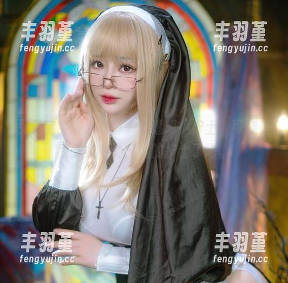 叉子宝宝最新写真——透明小护士，可能是我想象中最时髦的护士了吧。