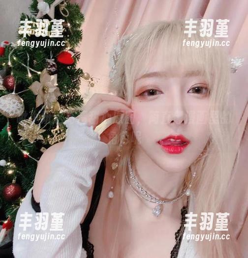 啾小妍这高清甜心原图，简直像漫画里的角色呢