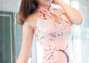 嗲囡囡 - 换个角度看PaPa妈咪最新制服美图，仿佛在跟我玩捉迷藏。