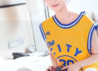 头条女神 - 居家随拍，白一晗的美图合集让我想到了我从未收拾的角落。