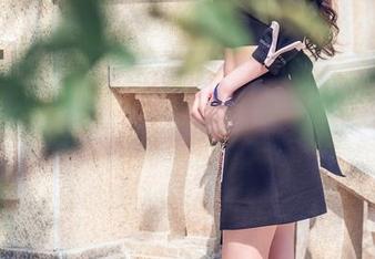 头条女神 - 筱溪全套写真中的腿，生来就是让人犯错的存在，有多少人心中默默低头？