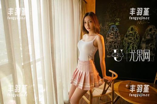 尤果网 - 一探究竟！李思宁的丝袜写真：是腿的艺术还是艺术的腿？