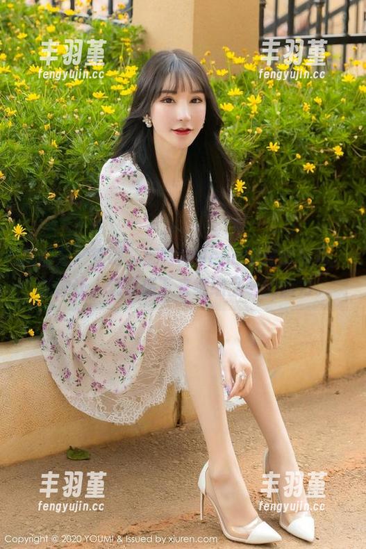 尤蜜荟-娜露Selena 尤蜜荟 - 看吧,娜露Selena的居家写真,有种让人想要停下来细细品味的魔力。