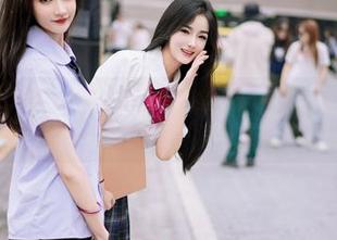 尤蜜荟 - 说实话，小海臀Rena的全套校园写真，完全不想打扰她上课！