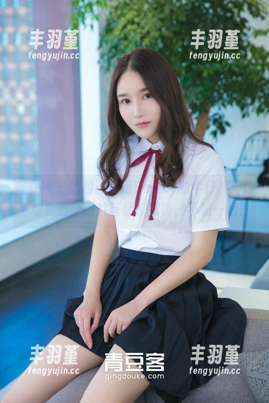 推女神 - 想和汪佩妮Penny的牛仔裤再续前缘？最新图片等你来探讨，不妨一试？