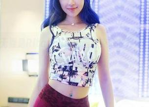 推女郎 - 原图无疑是Rita脱离普通眼镜束缚的开始，恍惚间只剩眼镜。