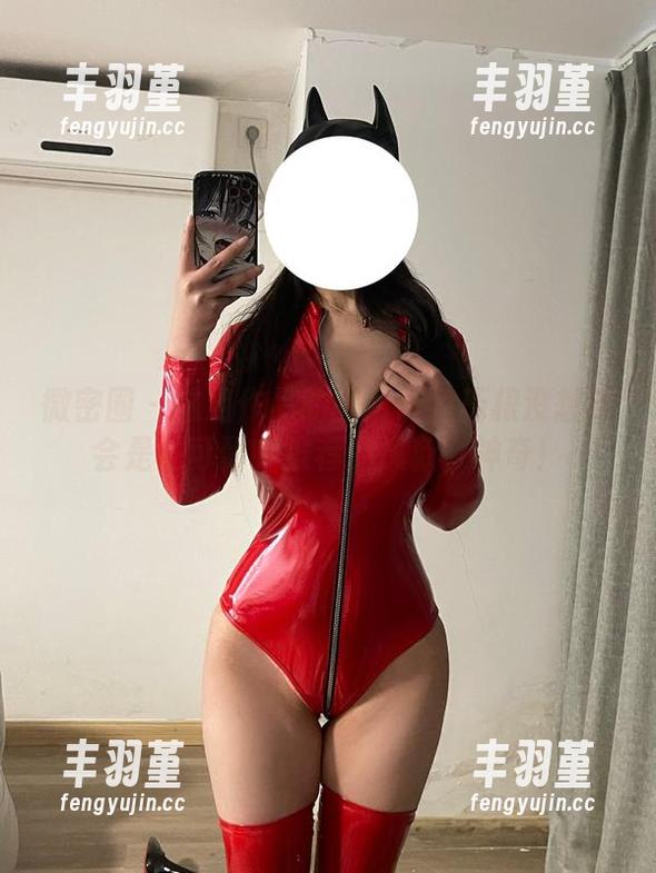 微密圈 - 这组作品的图片让我压根没想到会是是可馨吖推荐的爆款，神奇！