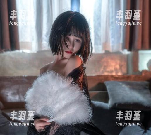 不走寻常路的晕崽Zz：毛衣写真更新，真让人琢磨
