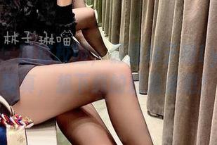 微密圈 - 路过校园，偶遇林子喵Lynne的写真，想下载的赶紧来吧！