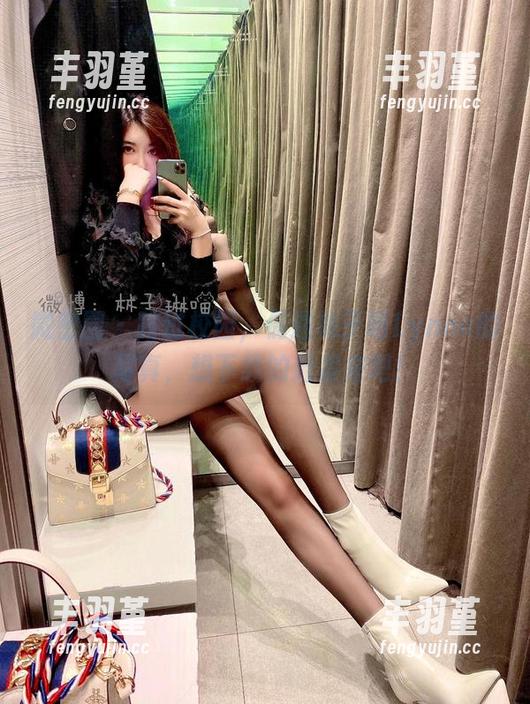 林子喵Lynne 微密圈 - 路过校园,偶遇林子喵Lynne的写真,想下载的赶紧来吧!