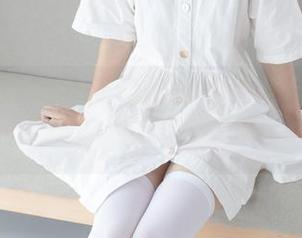 森萝财团 - 看！Aika的视频作品：乳霜果足合集，如何抵挡得住？