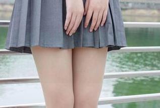 森萝财团 - 吸吸的福利预告：白丝与百褶裙的春风十里，不如你！
