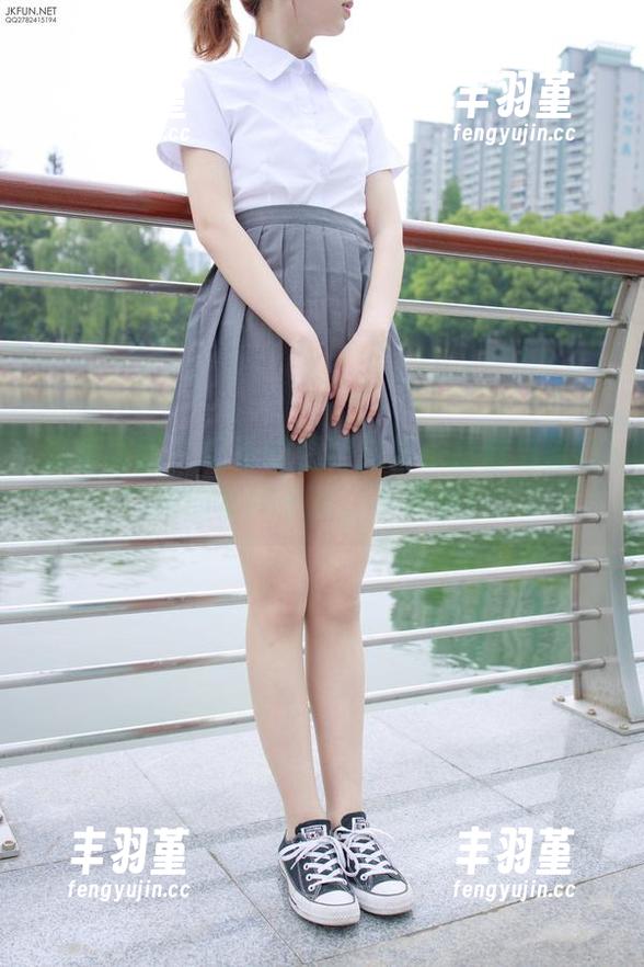 森萝财团-吸吸 森萝财团 - 吸吸的福利预告:白丝与百褶裙的春风十里,不如你!