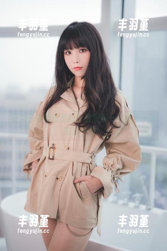 汪知子在黑丝里的高清图集——办公一族的另一面！