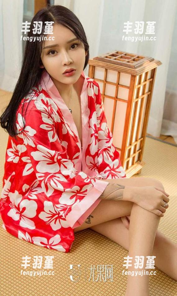 爱尤物 - 刘瑾希的原图：宅家也能拍出惊艳写真，这得是多懒惰的偶像