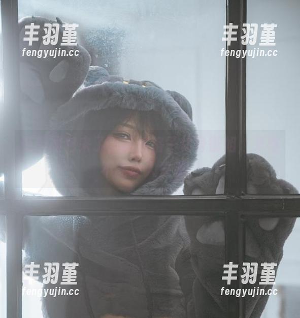 最新图包来了，狐洛洛子化身御姐，果然不能让人失望！