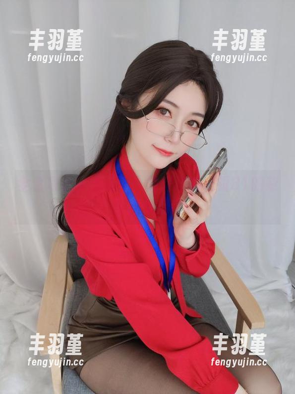 全套写真使用说明：如何欣赏白银81的柴郡魔女魔法