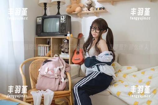 神沢永莉玫瑰色的灰丝花裙子合集：我是不是在梦里？那么迷人的裙子居然让我也想穿上去转一圈。