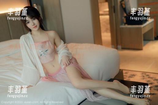 秀人网 - 哎呀，Carol周妍希学妹的精选写真，轻轻一瞥就能陷进去！
