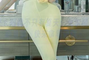 秀人网 - 短裙不只有夏天：允尔展示美图新资源，快来拿笔记哦～