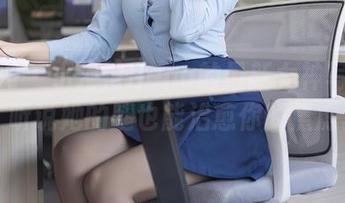 秀人网 - 小海臀Rena的最新女神写真集，听说她的腿也能治愈你的焦虑。