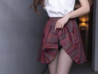 秀人网 - 天台上的小肉肉咪：私房合集，真是个“不务正业”的美丽倔强！