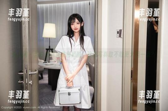 秀人网-桃色奶酪 秀人网 - 当白丝遇见桃色奶酪:这张写真敢不敢更大胆一点?