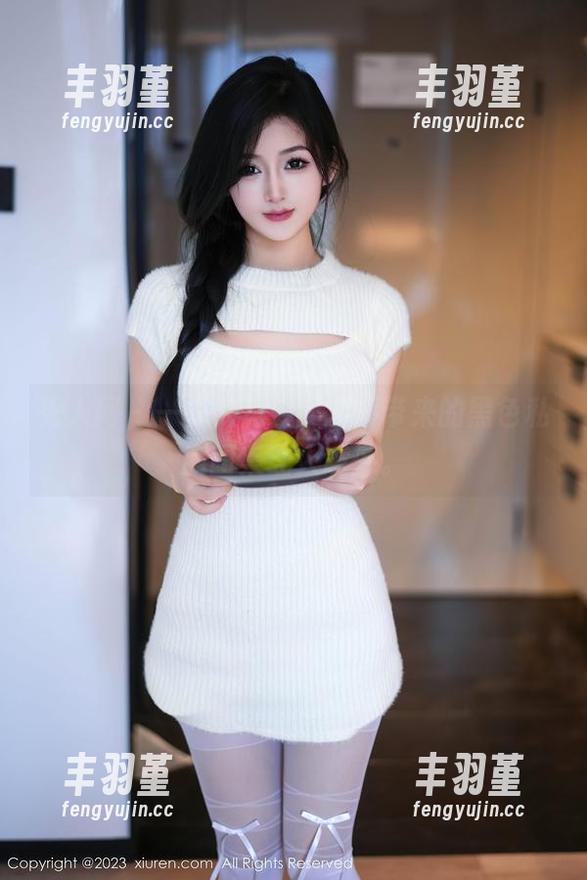 秀人网 - 一探究竟，潘娇娇带来的黑色私房图集让人意外。