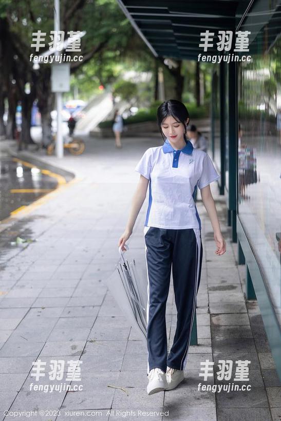 秀人网 - 顾楚楚Maily和她的长腿：画面太美，我只想给她配上音乐！