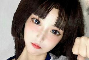 章鱼小童谣：女友化身cos女孩，图包让你想多了哈哈！
